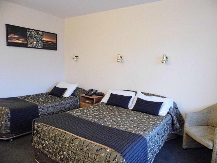 Westport Motor Hotel エクステリア 写真