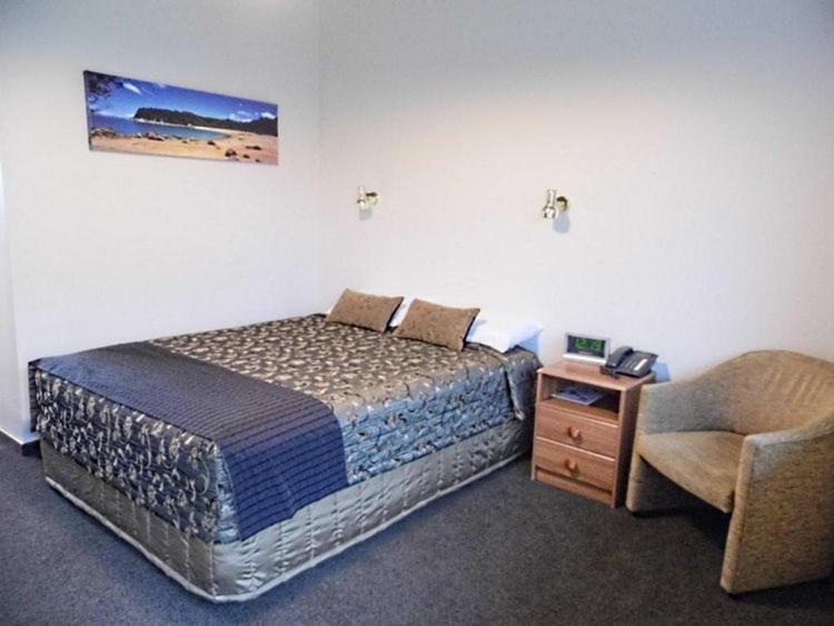Westport Motor Hotel エクステリア 写真